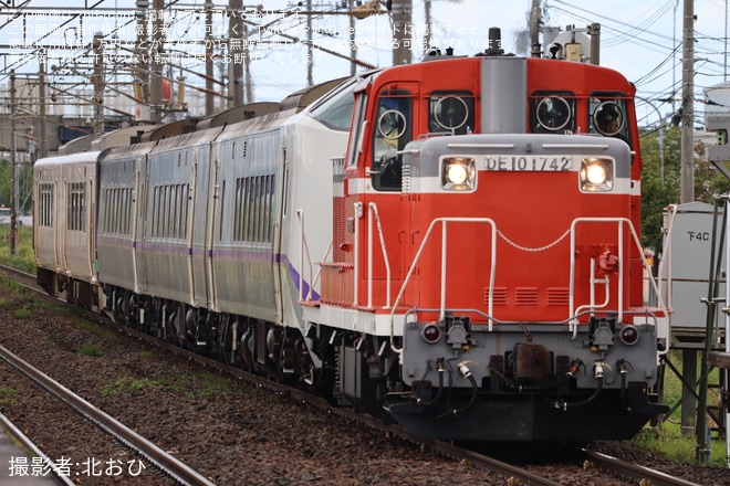 【JR北】キハ261系ST-1124編成+キハ260-1409+737系C-1編成が苗穂工場へ入場のため回送を不明で撮影した写真
