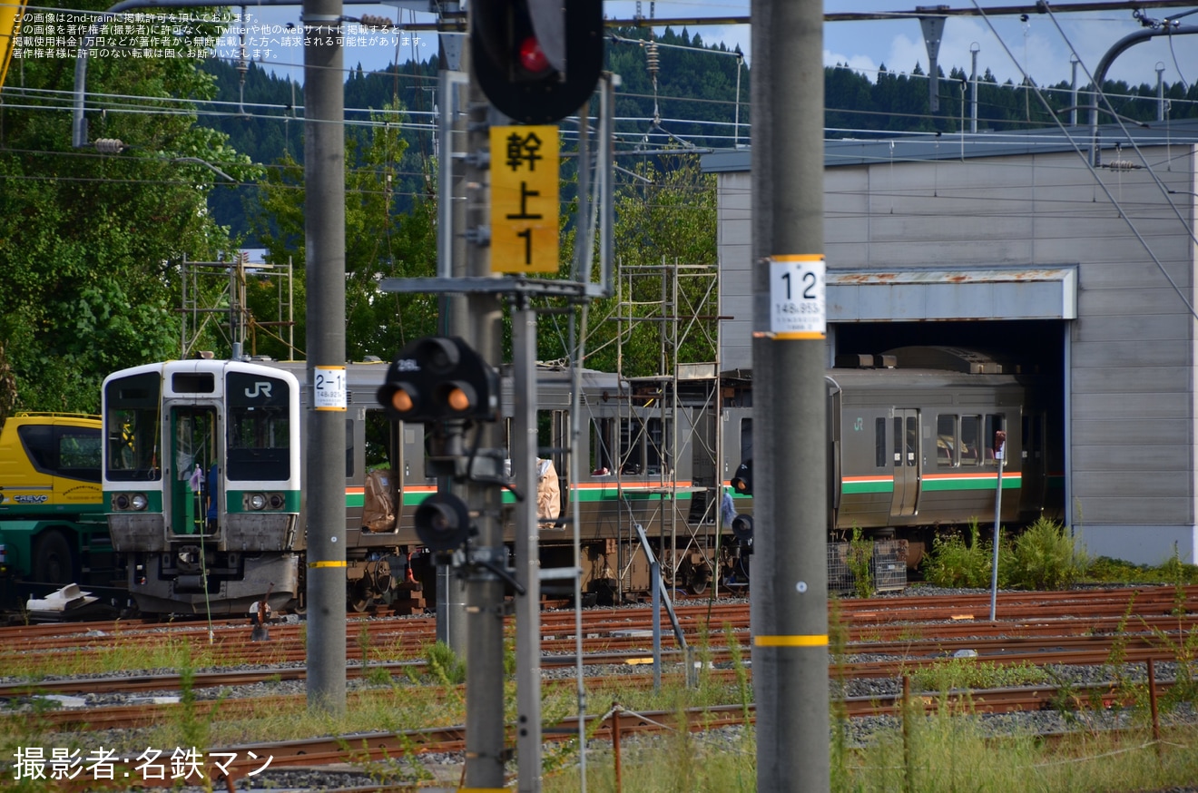 【JR東】719系5000番台Y11編成新庄にて解体中の拡大写真