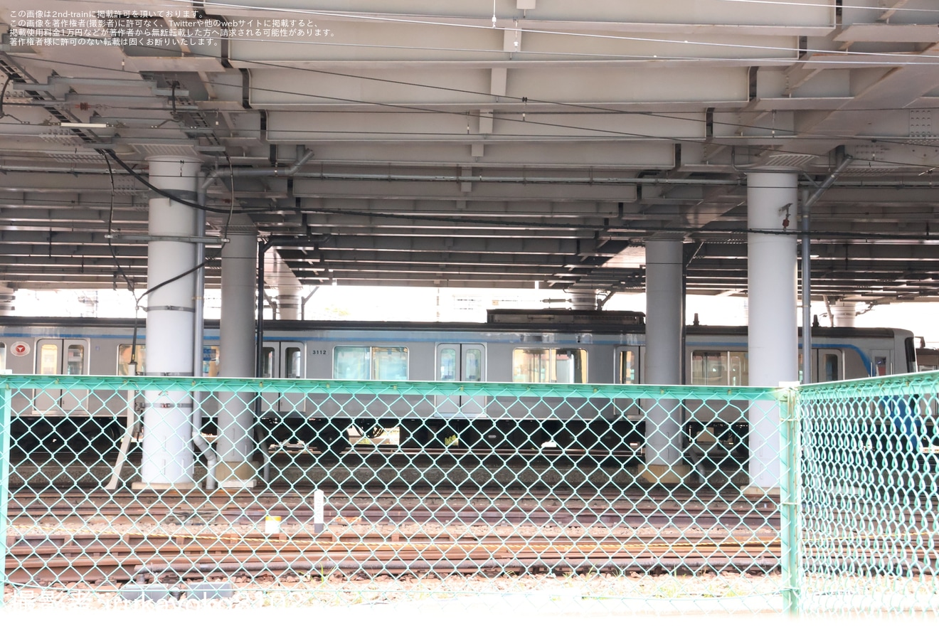 【東急】3000系3112F側面も含めて塗装変更が進行中の拡大写真