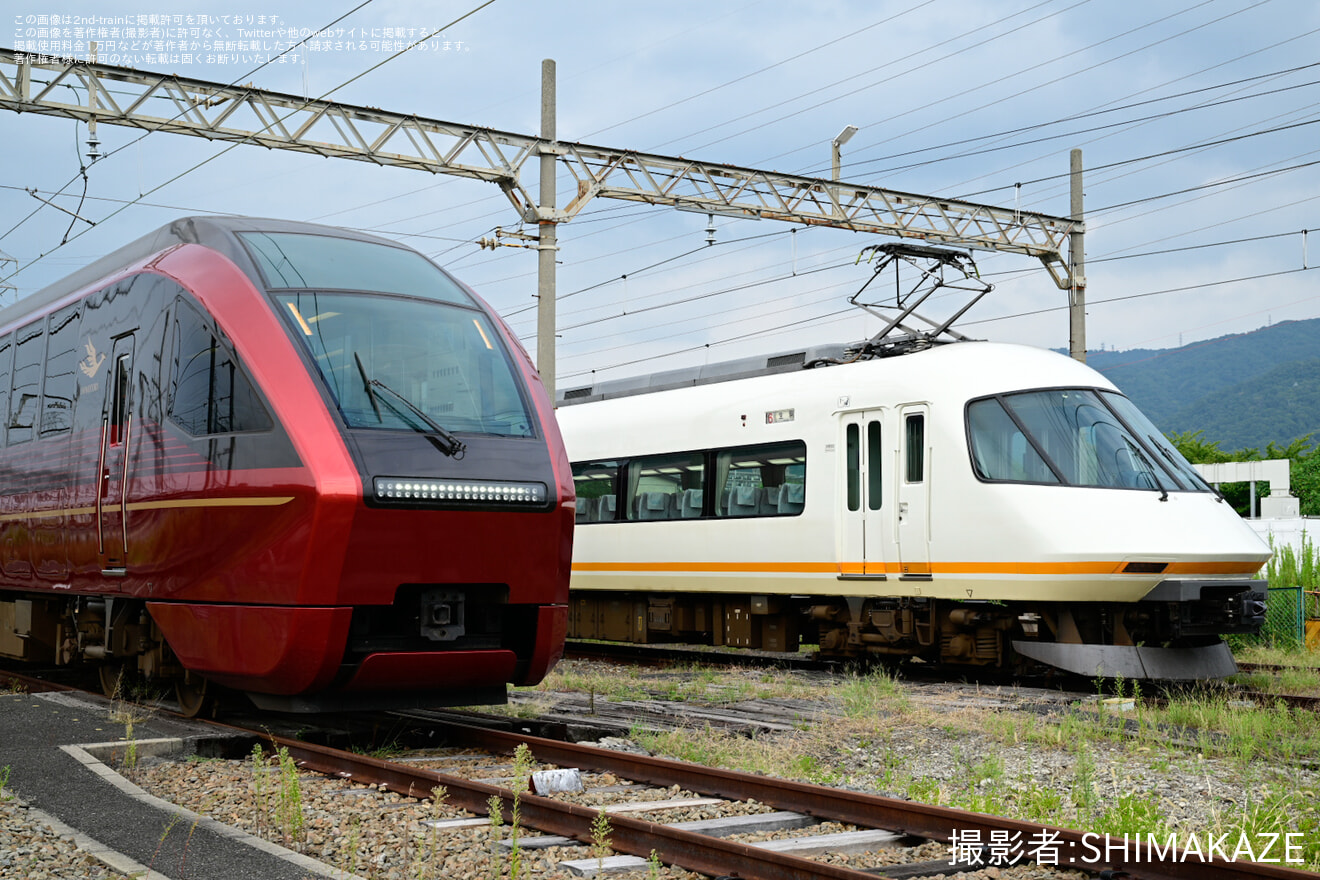 【近鉄】「名阪特急車2ショット撮影会 in 東花園車庫」開催の拡大写真