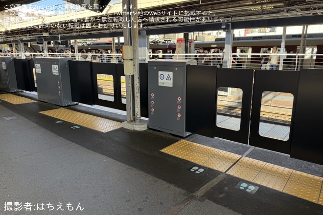 【近鉄】鶴橋駅3番のりば ホームドア稼働開始を鶴橋駅で撮影した写真