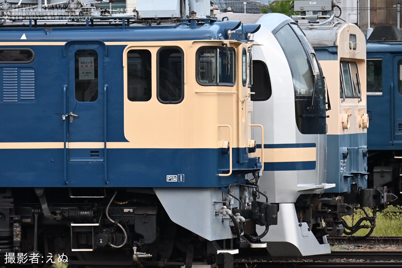 【JR東】EF65が4機連結されている様子が目撃の拡大写真