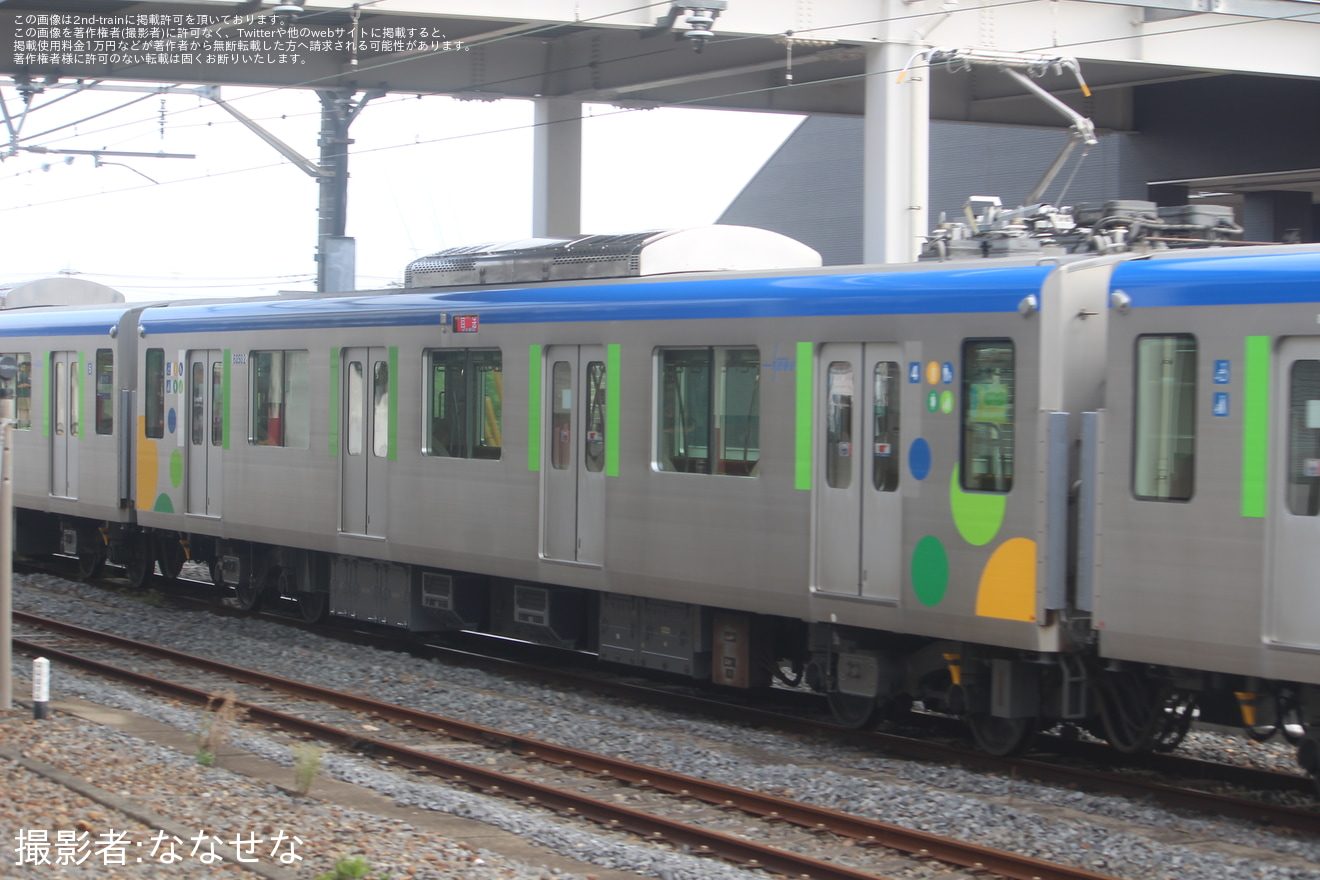 【東武】60000系61502Fが5両化改造を終え津覇車輌出場の拡大写真