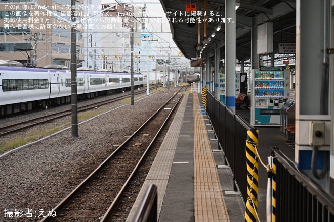 松本駅で撮影された【JR東】松本駅の0番線の使用停止後の処置として転落防止柵新設工事が実施済
