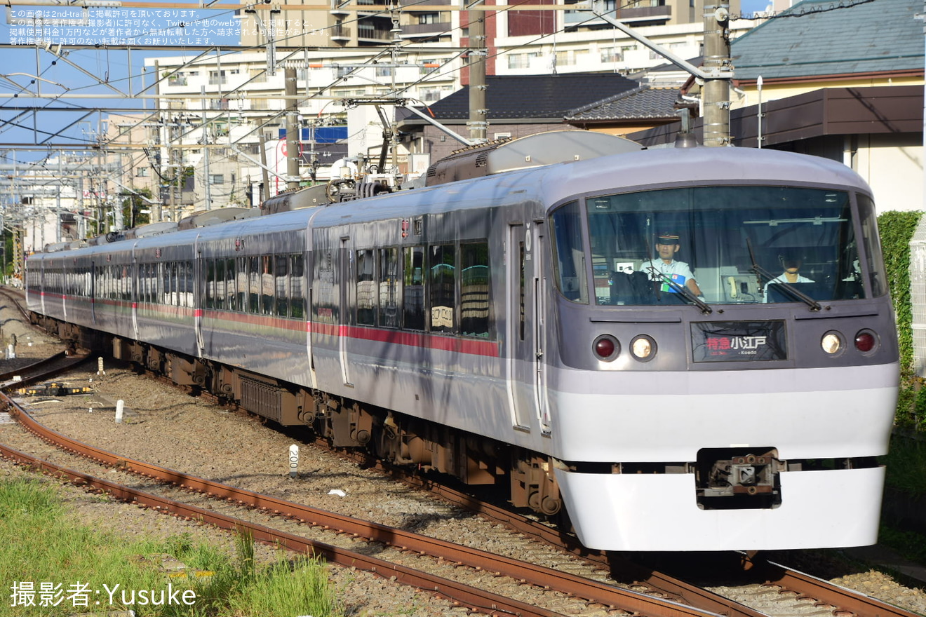 【西武】「小江戸」号が田無駅へ臨時停車の拡大写真
