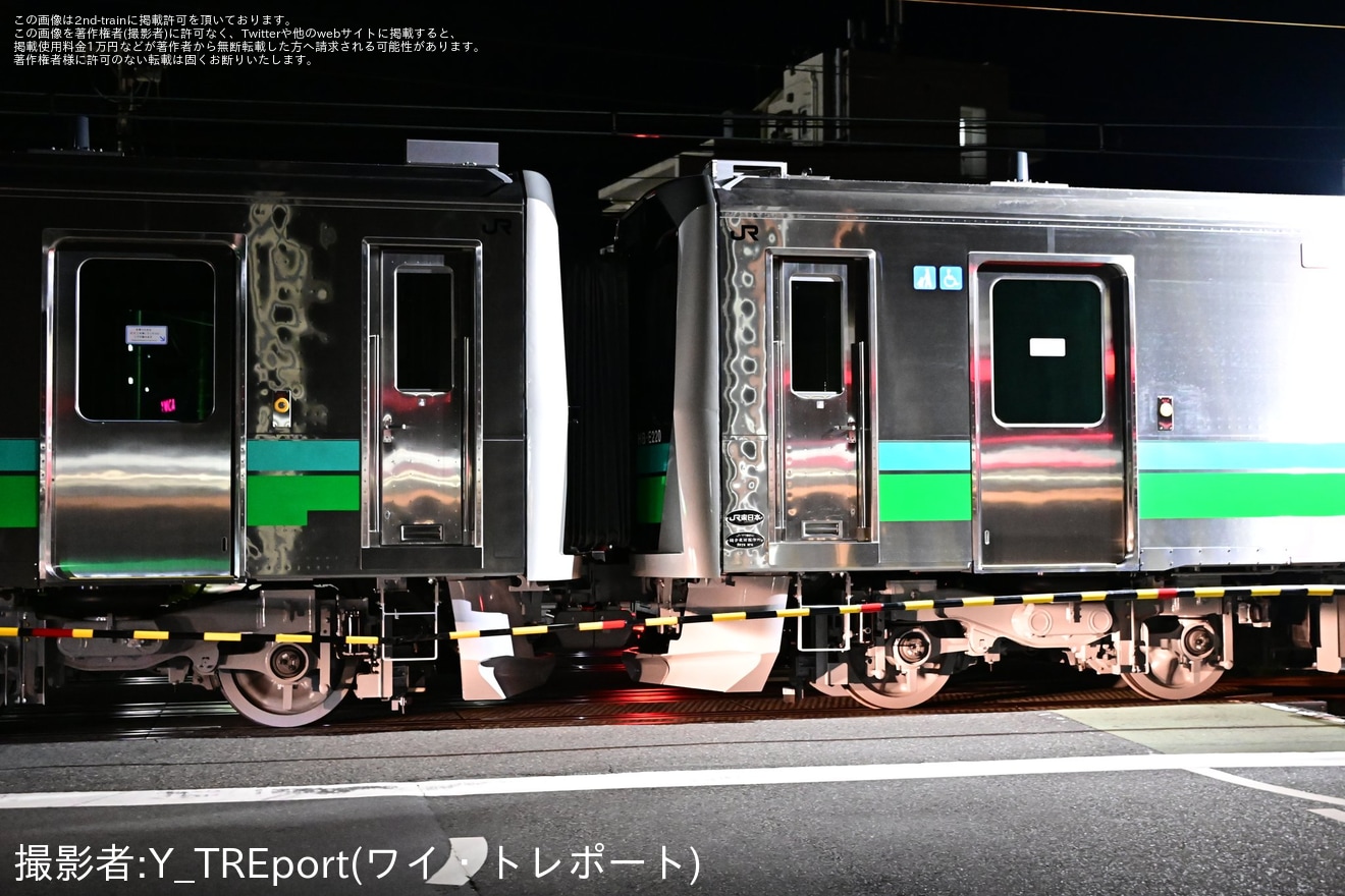 【JR東】HB-220系(HB-E220-4・HB-E221-4・HB-E222-4)J-TREC横浜事業所出場の拡大写真