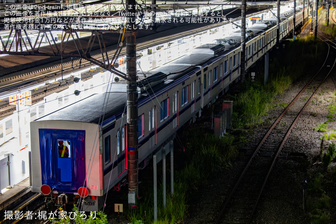 【メトロ】18000系18116Fの東急9000系9013F(赤帯)により回送