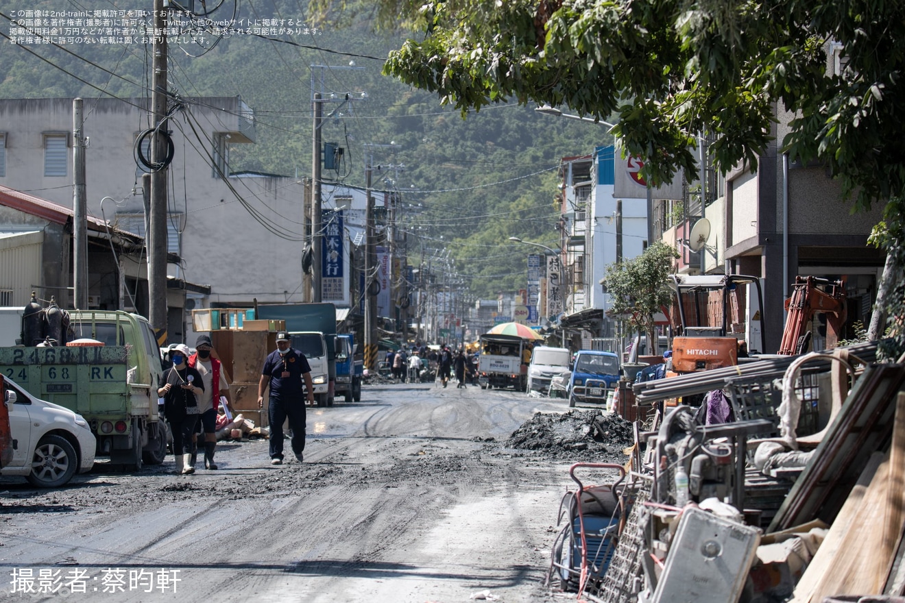 【台鉄】DR3100形を使用した臨時列車が運転の拡大写真