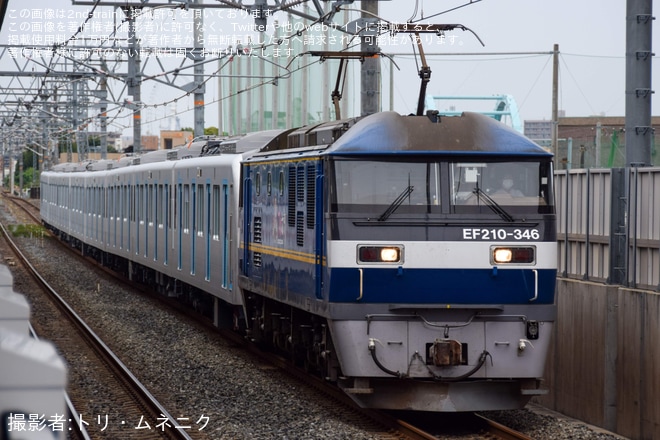 JR総持寺駅で撮影された【西武】40000系48156F 甲種輸送
