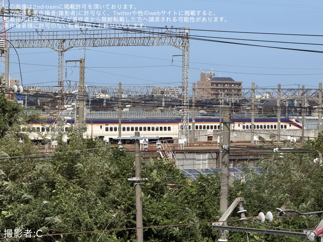 新潟新幹線車両センター付近で撮影された【JR東】E3系L70編成が新潟新幹線車両センターの解体線へ