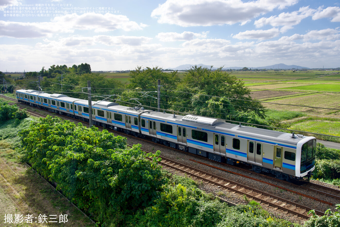 【JR東】仙石線のE131系800番台センN3編成がJ-TREC新津事業所を出場し試運転の拡大写真