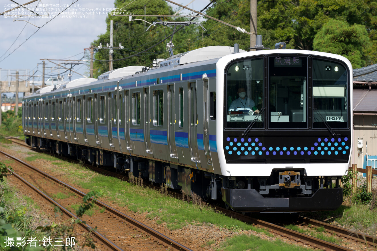 【JR東】仙石線のE131系800番台センN3編成がJ-TREC新津事業所を出場し試運転の拡大写真