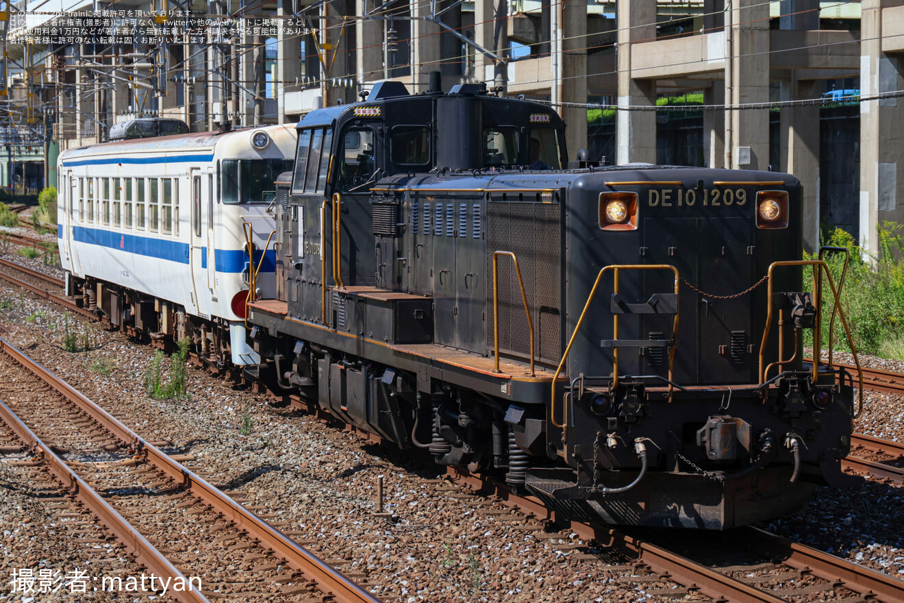 【JR九】キハ140-2040小倉総合車両センター入場配給の拡大写真