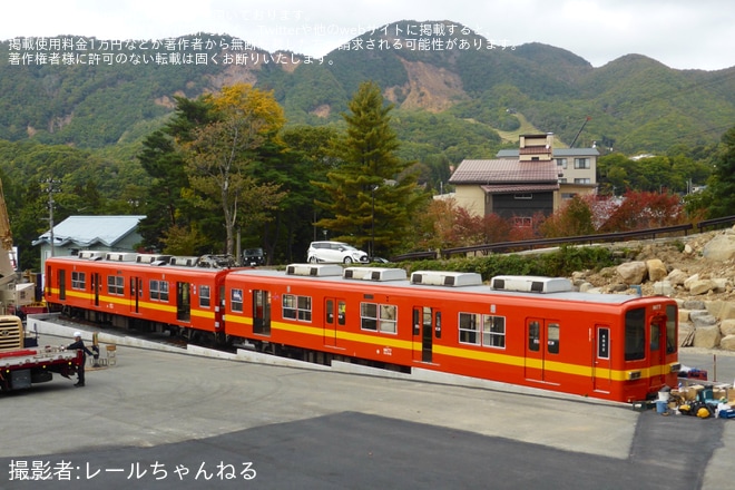【東武】8000系8577F蔵王ロープウェイへ到着