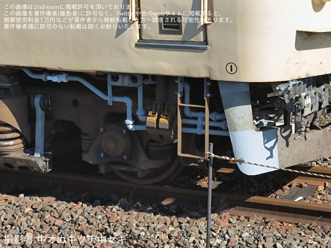 【JR西】115系N-04編成(瀬戸内色)が踏切事故後の修繕を終えて構内試運転