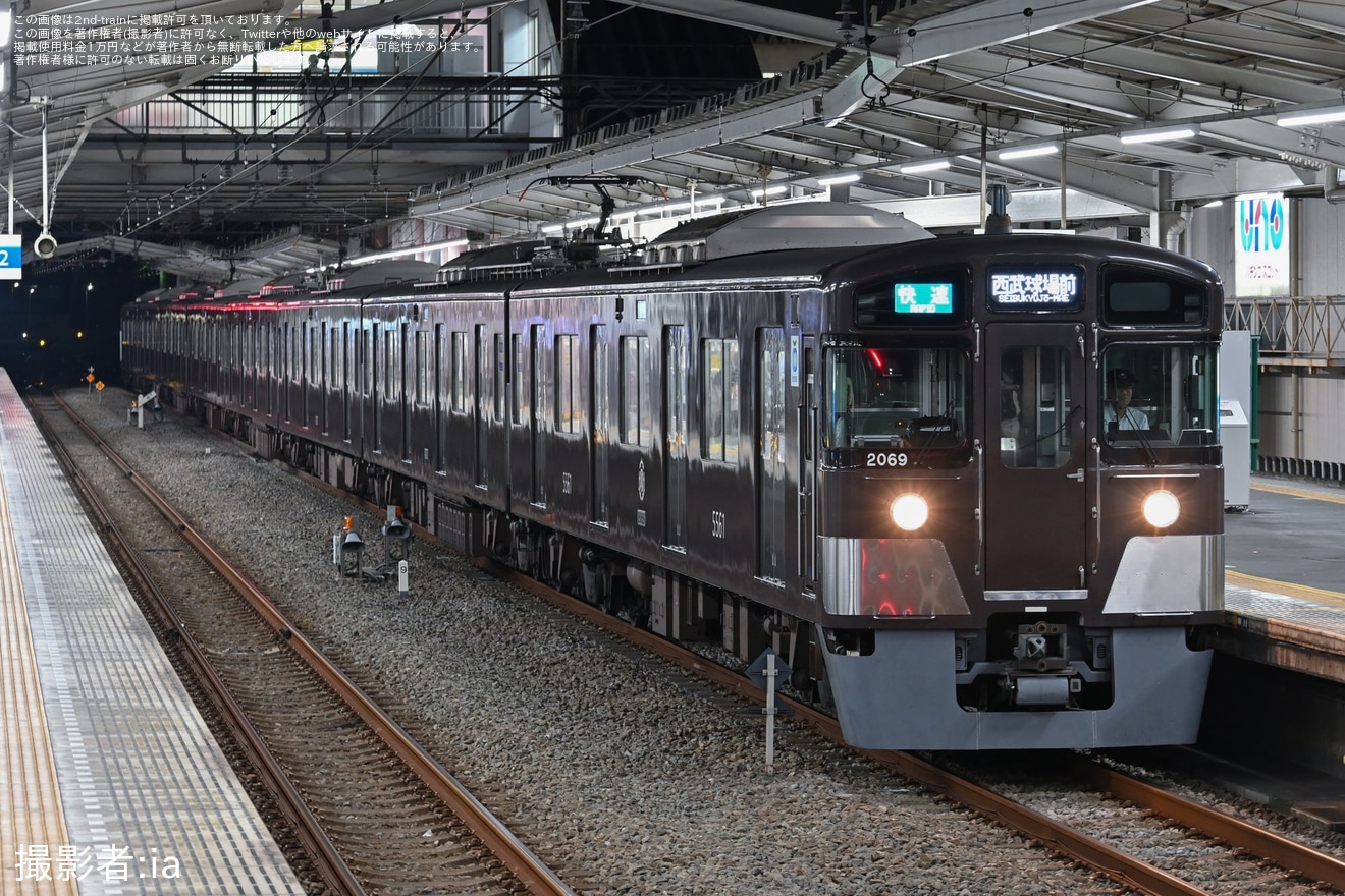 【西武】撤退間近の2000系2069Fが快速西武球場前行きに充当の拡大写真
