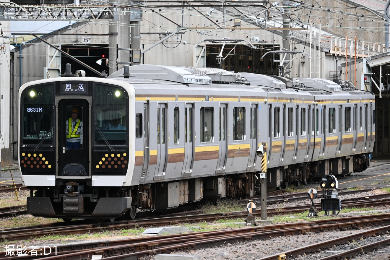 【JR東】E131系ヤマTN11編成 大宮総合車両センター出場の拡大写真