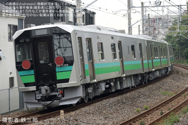 北鎌倉～大船間で撮影された【JR東】HB-E220系 J-TREC横浜事業所出場甲種輸送