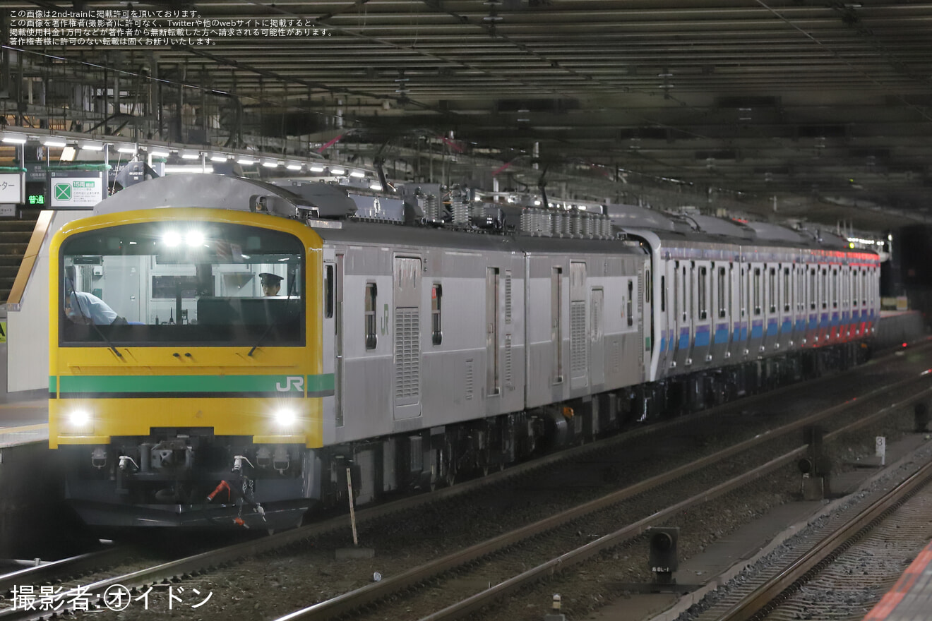 【JR東】E131系800番台(N2編成)が新潟車両センターから配給輸送の拡大写真