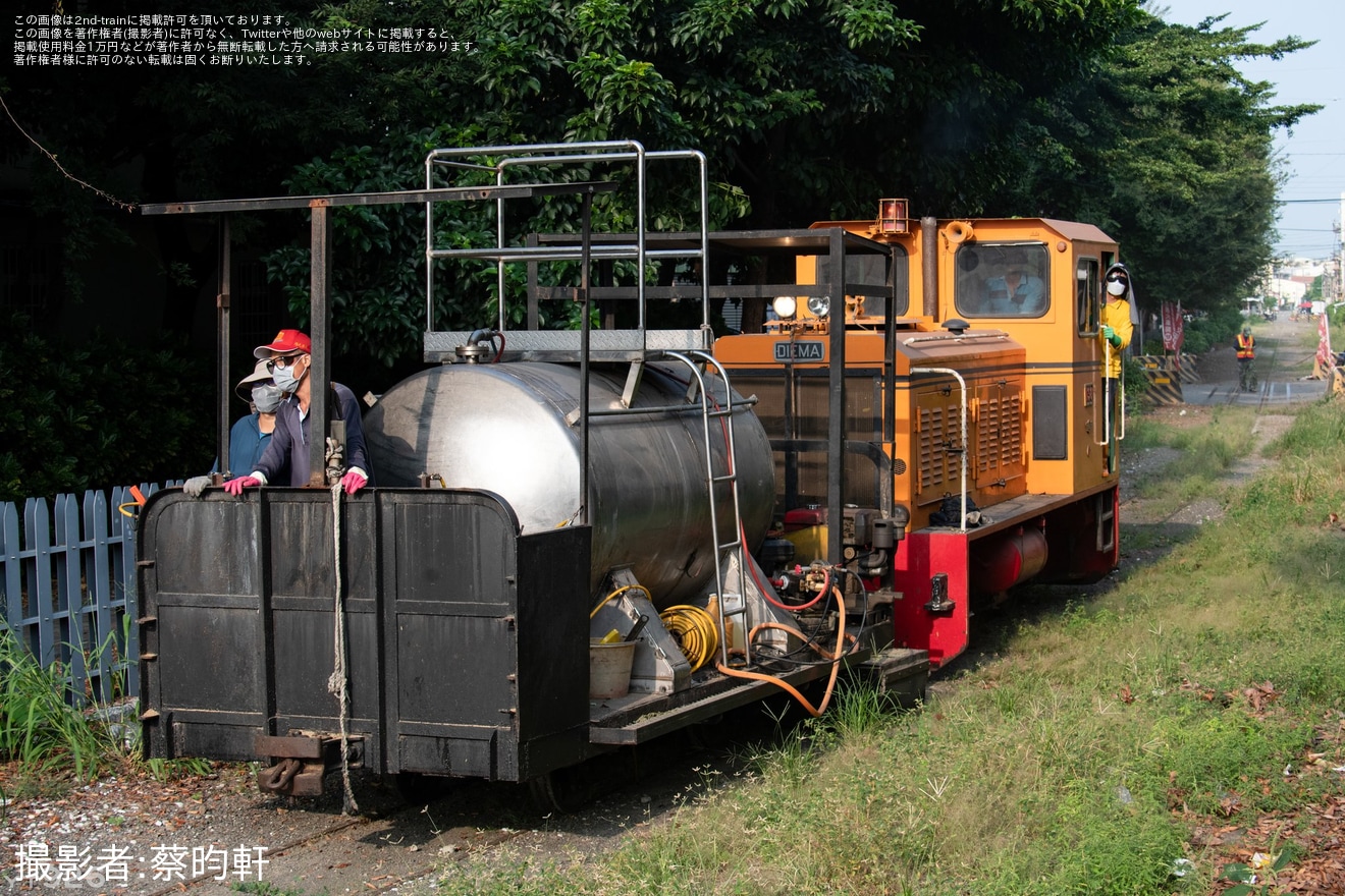 【虎尾糖廠】専用鉄道で農薬散布列車が運転の拡大写真