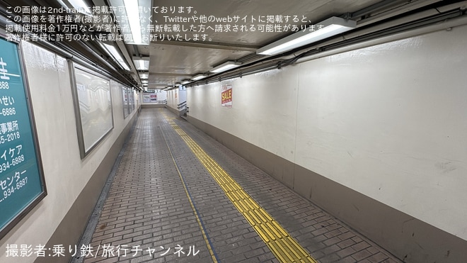 【JR西】向日町駅旧駅舎、橋上化工事により利用停止を不明で撮影した写真