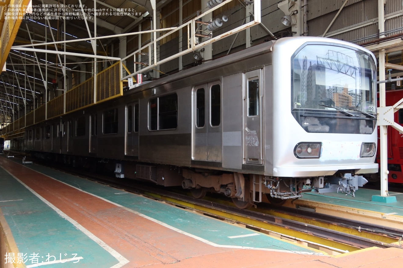 【JR九】「小倉工場まつり2025」でりんかい線70-000形が電装化確認の拡大写真
