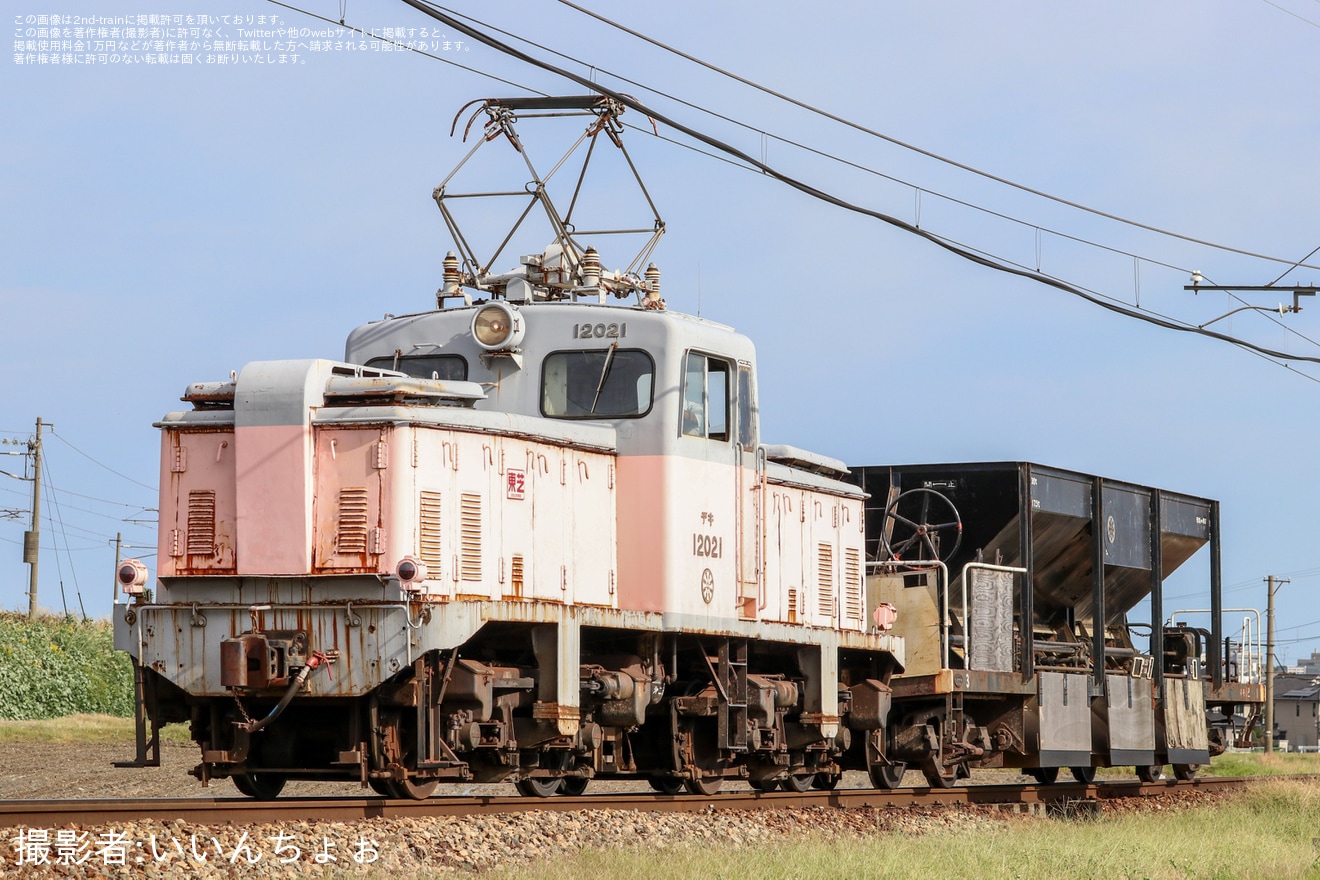 【地鉄】鉄道ファンの有志で富山地方鉄道デキ12021フォトランが実施(202510)の拡大写真