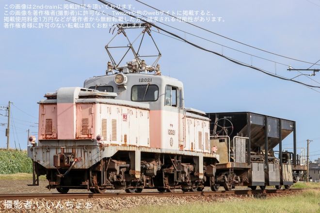 【地鉄】鉄道ファンの有志で富山地方鉄道デキ12021フォトランが実施(202510)