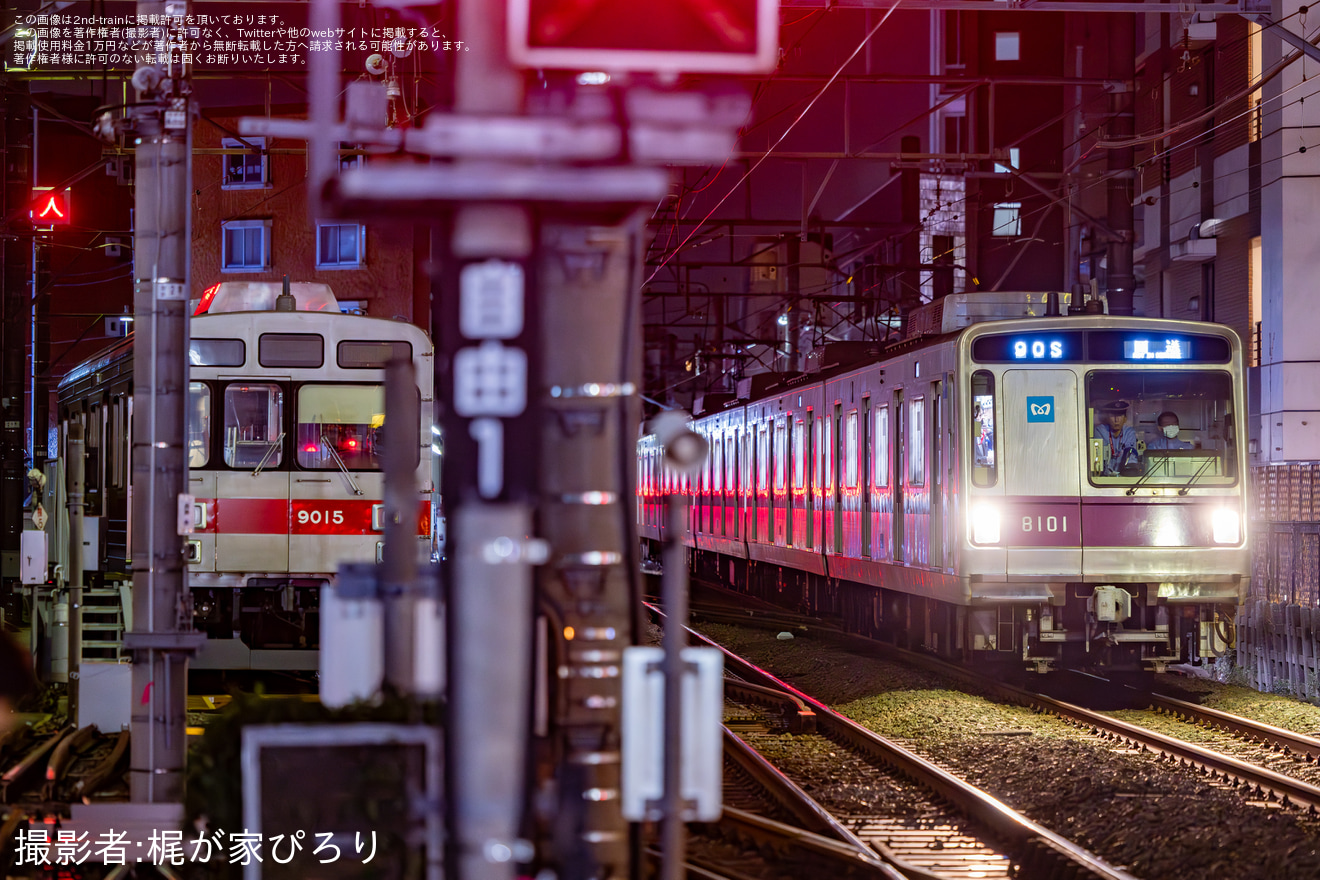 【メトロ】8000系8101Fが新木場車両基地へ回送の拡大写真