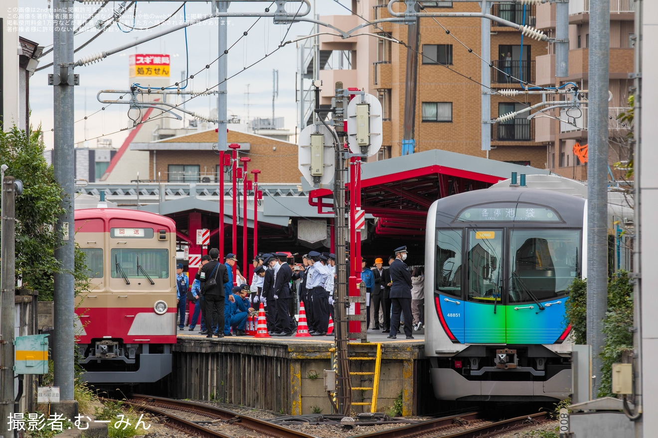 【西武】新101系1247F (247F) (赤電)を使用した訓練を豊島園駅で実施の拡大写真