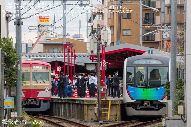 【西武】新101系1247F (247F) (赤電)を使用した訓練を豊島園駅で実施を不明で撮影した写真