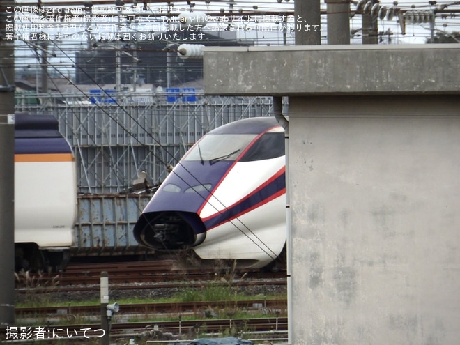 【JR東】E3系L70編成が新潟新幹線車両センターの解体線で解体中を不明で撮影した写真
