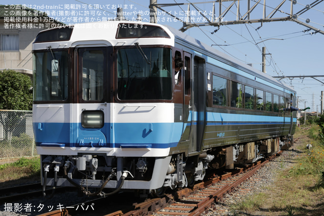 【JR四】キハ185系キハ185-24が検査を終えて多度津工場出場を多度津工場で撮影した写真
