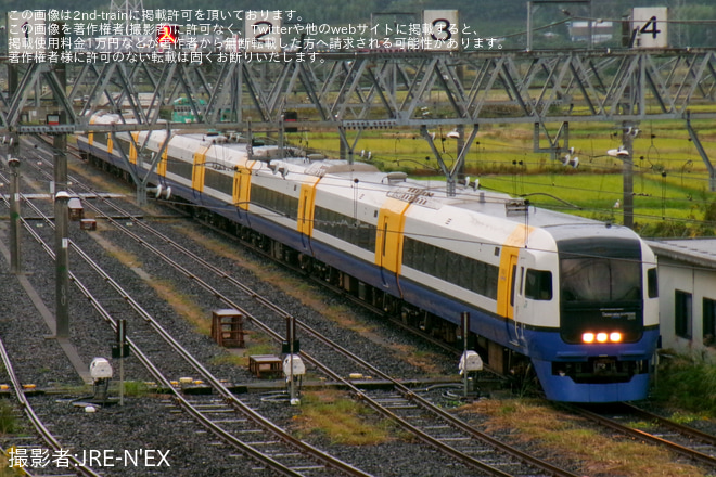 【JR東】255系マリBe-03編成が幕張車両センターへ回送を佐倉駅電留線で撮影した写真