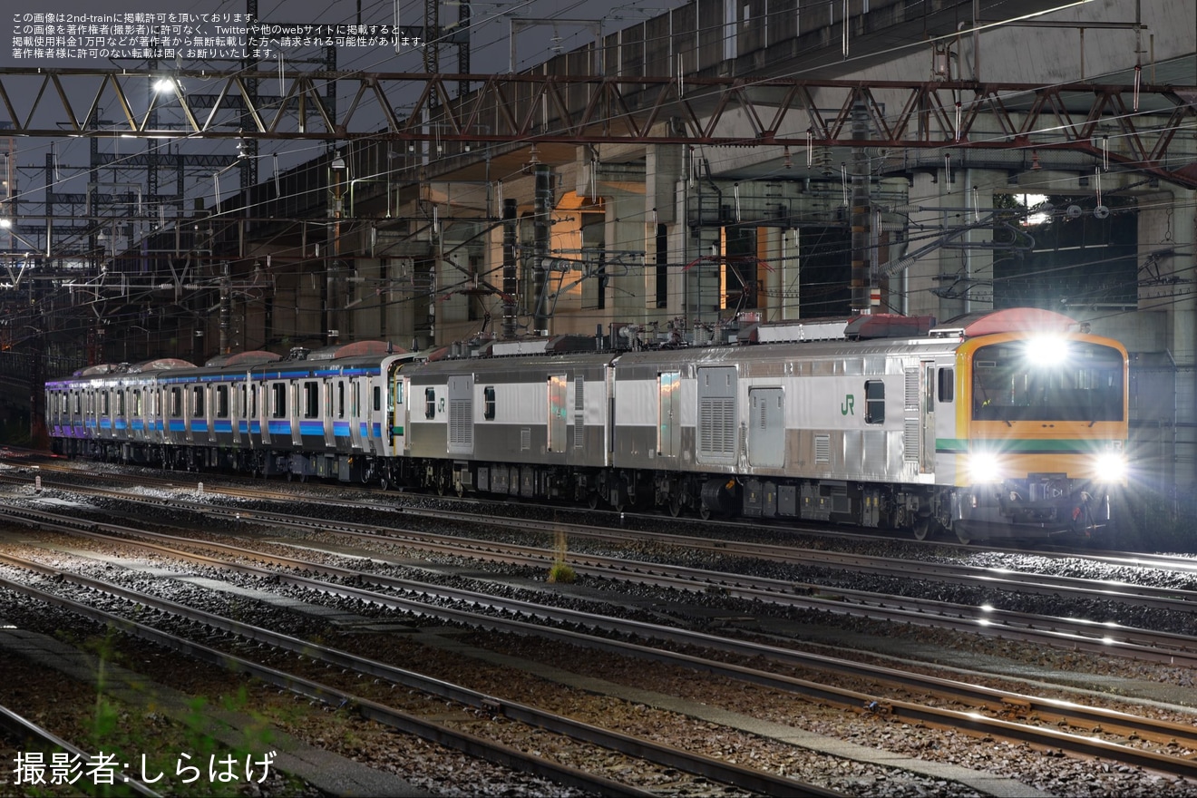 【JR東】E131系800番台(N3編成)が新潟車両センターから配給輸送の拡大写真