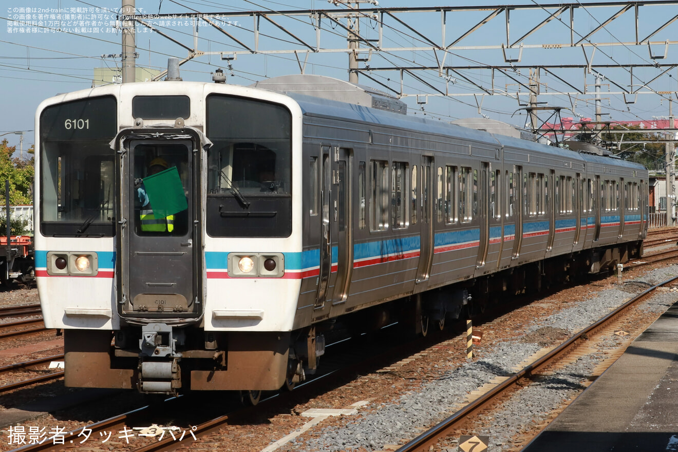 【JR四】6000系6001編成が多度津工場出場の拡大写真