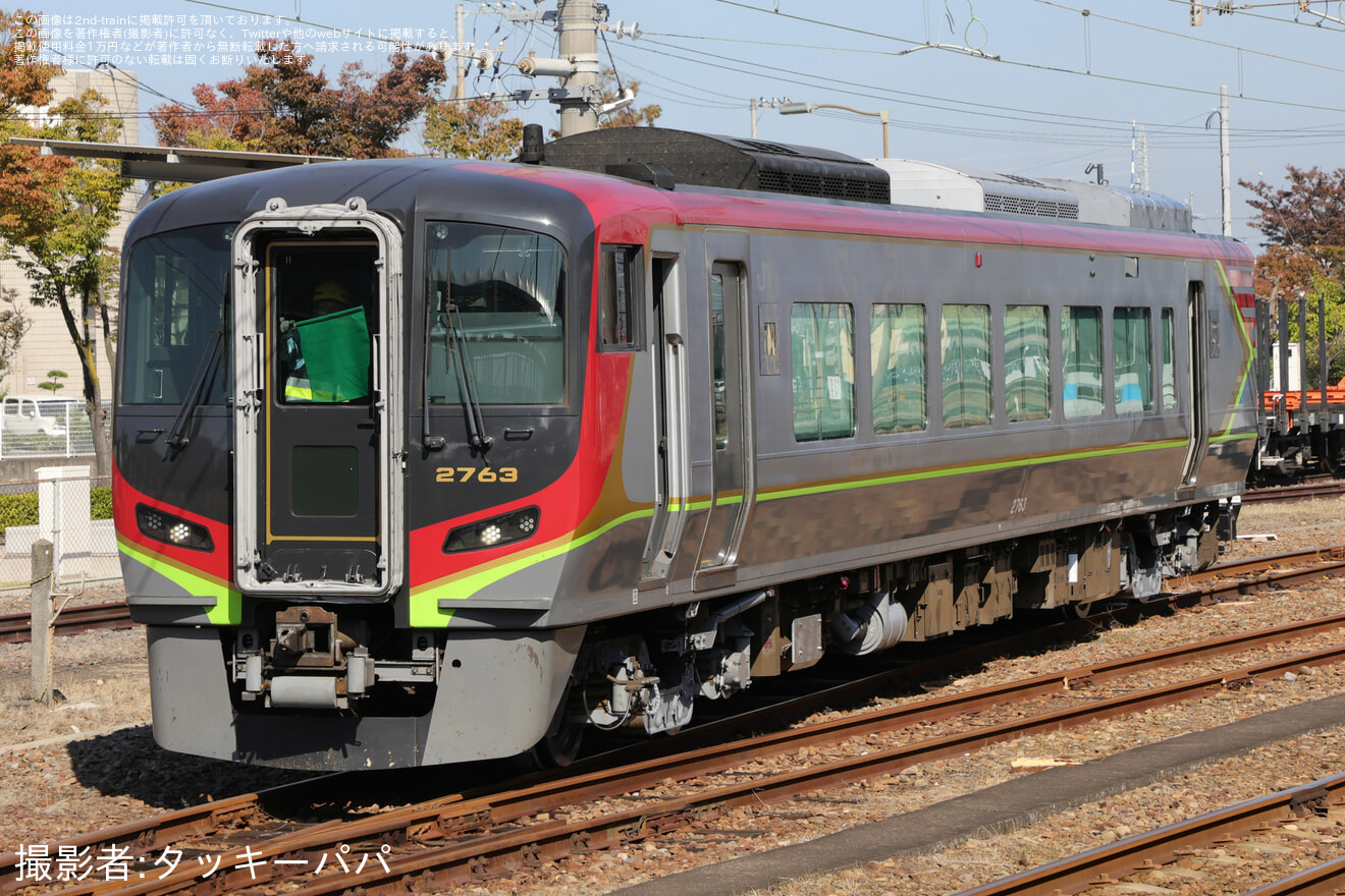 【JR四】2700系気動車2763号車が検査を終えて多度津工場出場の拡大写真