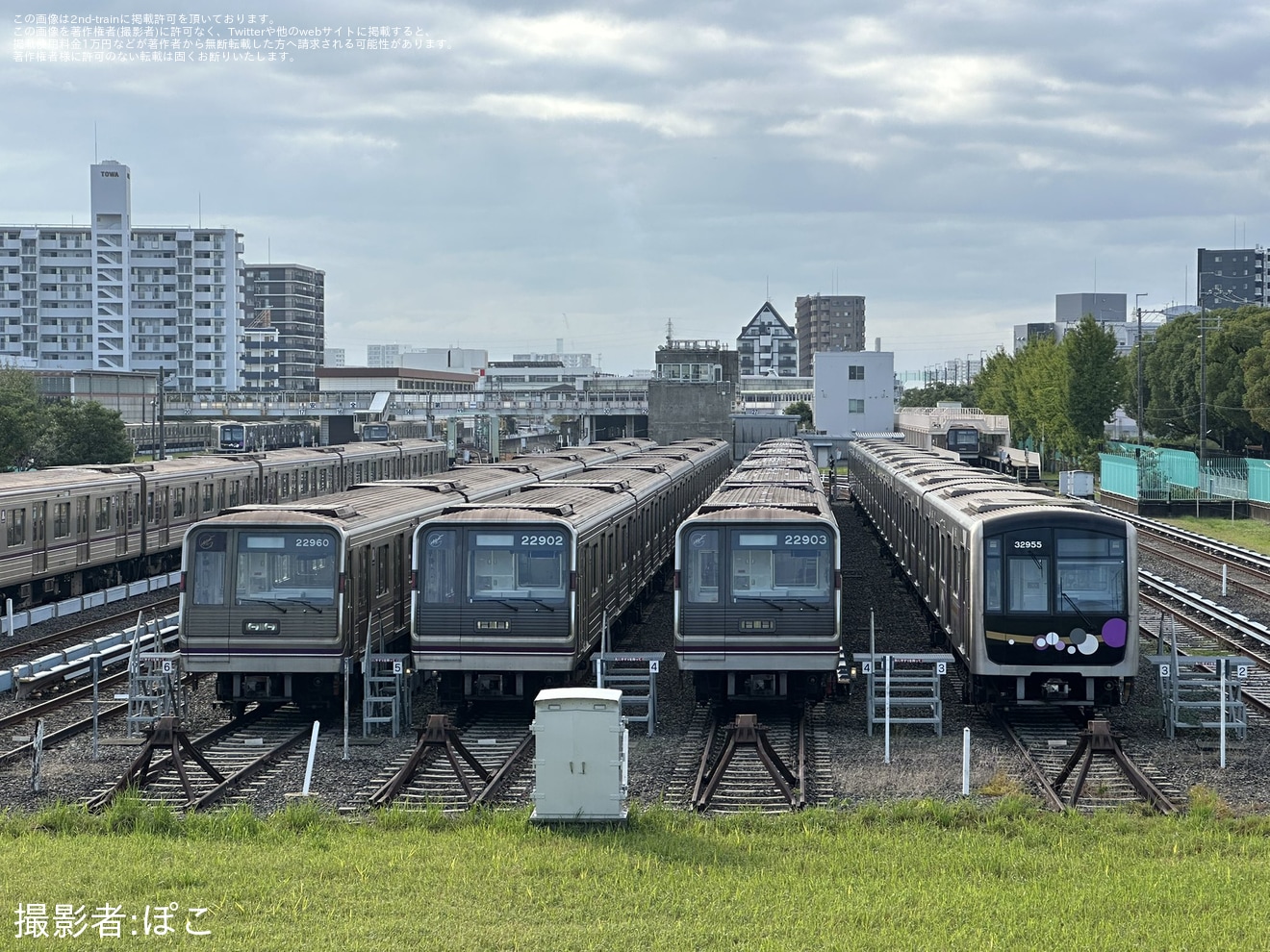 【大阪メトロ】30000A系32655Fが、谷町線仕様の姿で大日検車場で留置中の拡大写真