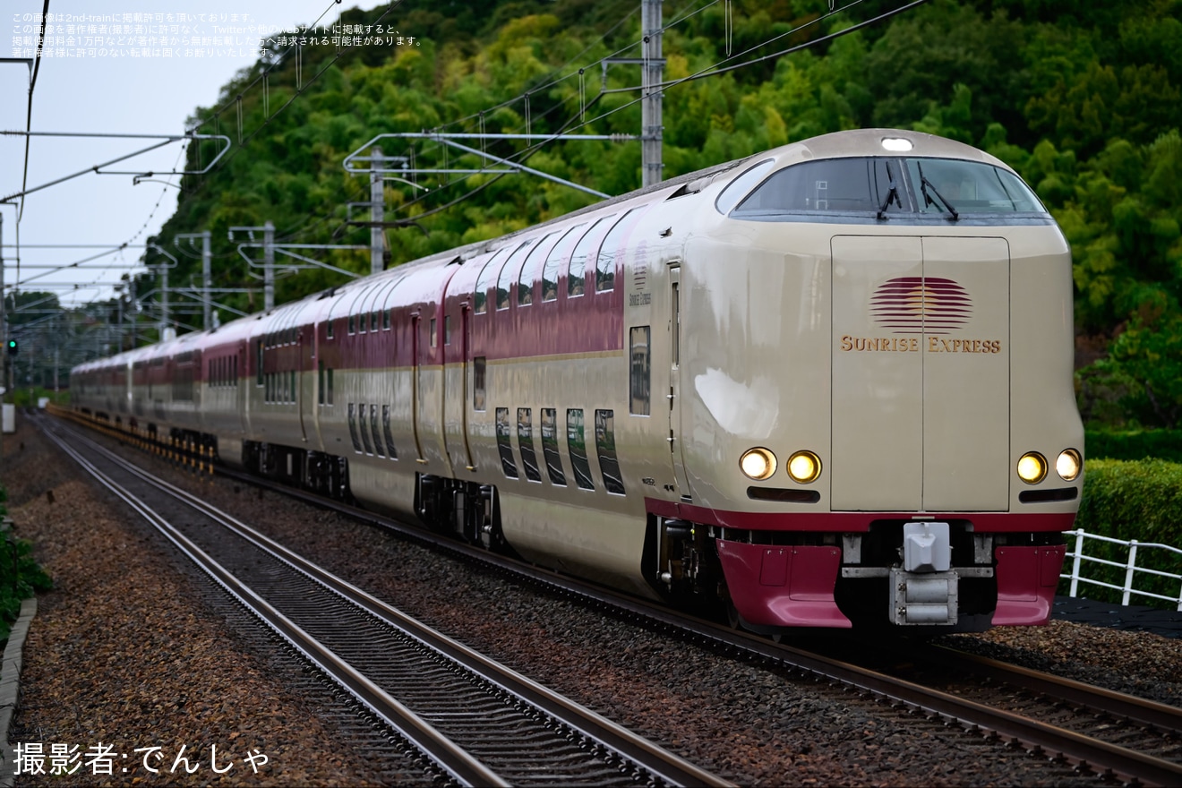 【JR西】285系 I4編成+I1編成(サンライズ出雲・瀬戸)浜松駅での運転打ち切りに伴う回送の拡大写真