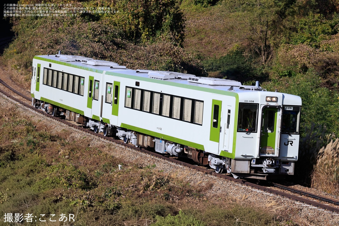 【JR東】キハ111-108+キハ112-108が磐越東線で試運転の拡大写真