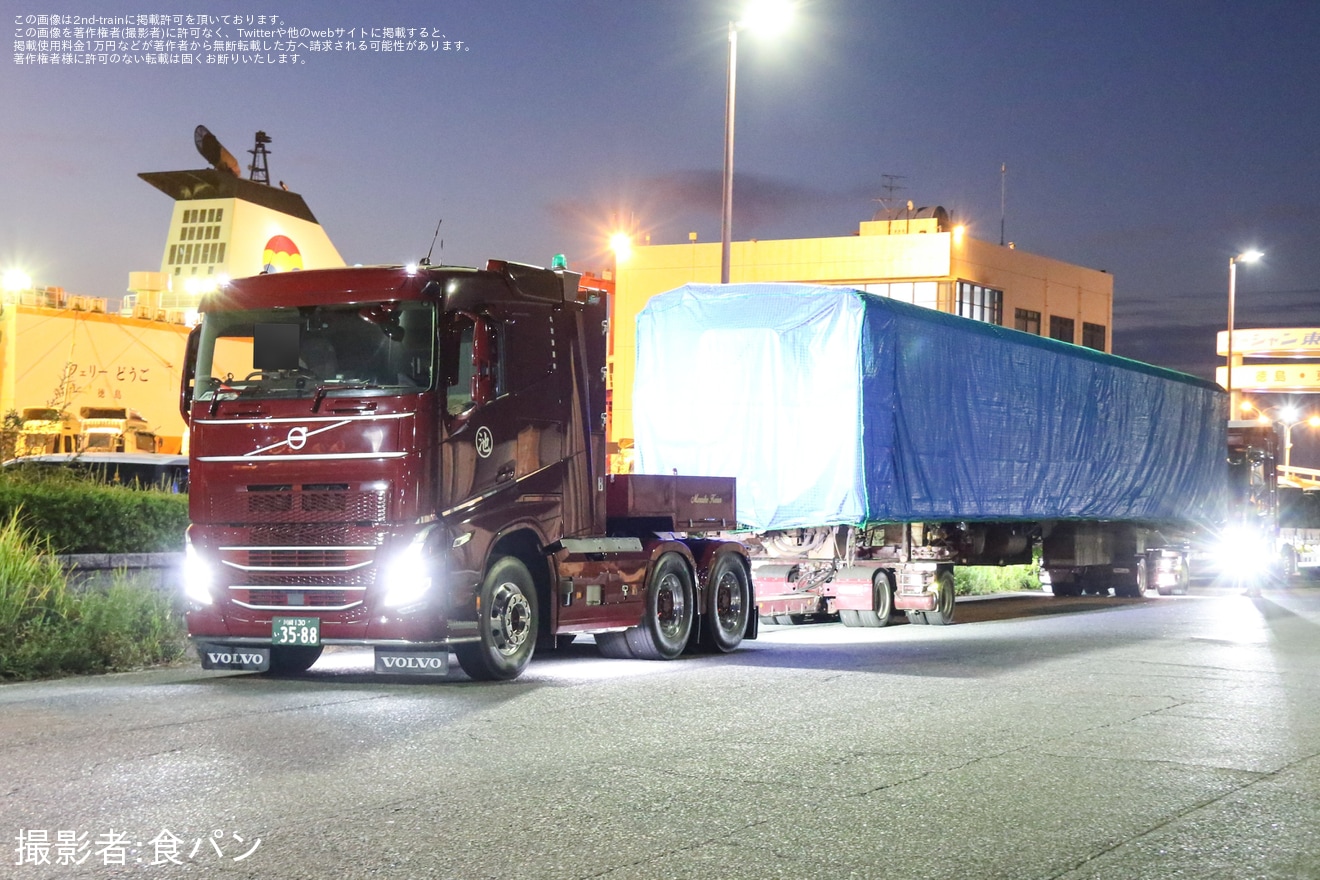 【東臨】70-000形Z9編成の1・10号車が新門司港へ、九州上陸の拡大写真