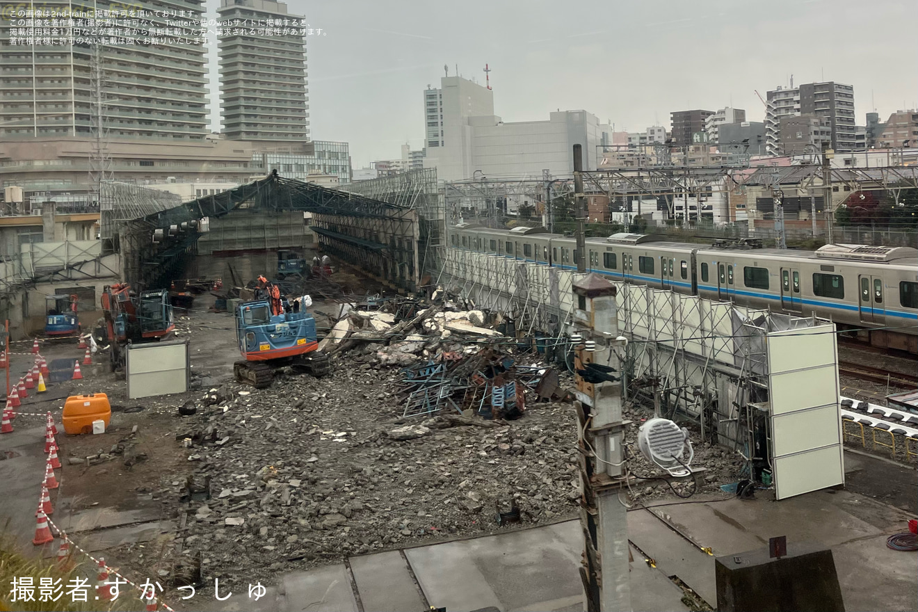 【小田急】大野総合車両所検修庫の解体作業が本格化の拡大写真