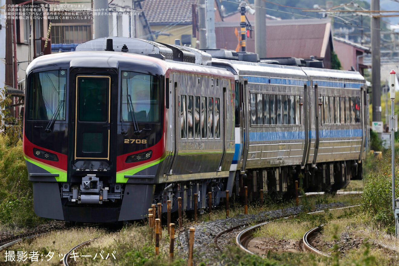 【JR四】2700系2708号車が検査を終えて多度津工場出場の拡大写真