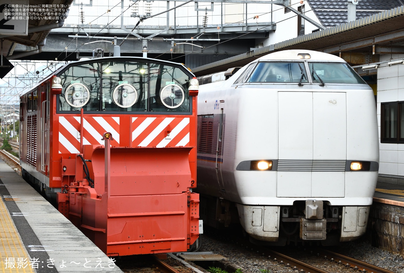 【JR西】キヤ143形キヤ143-2が北陸線で試運転の拡大写真