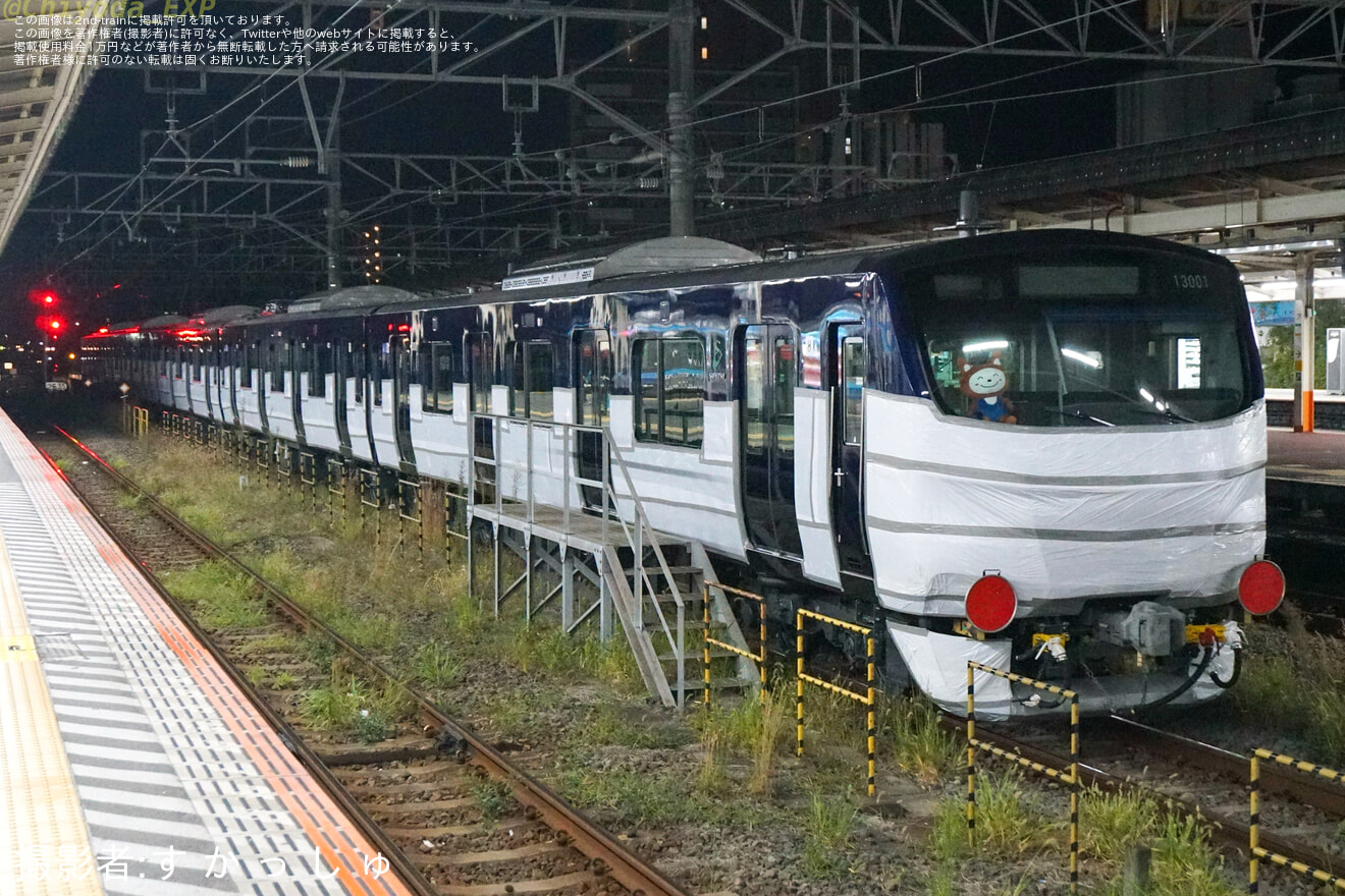 【相鉄】13000系13101F(13101×8) 海老名方5両がかしわ台へ向け輸送の拡大写真