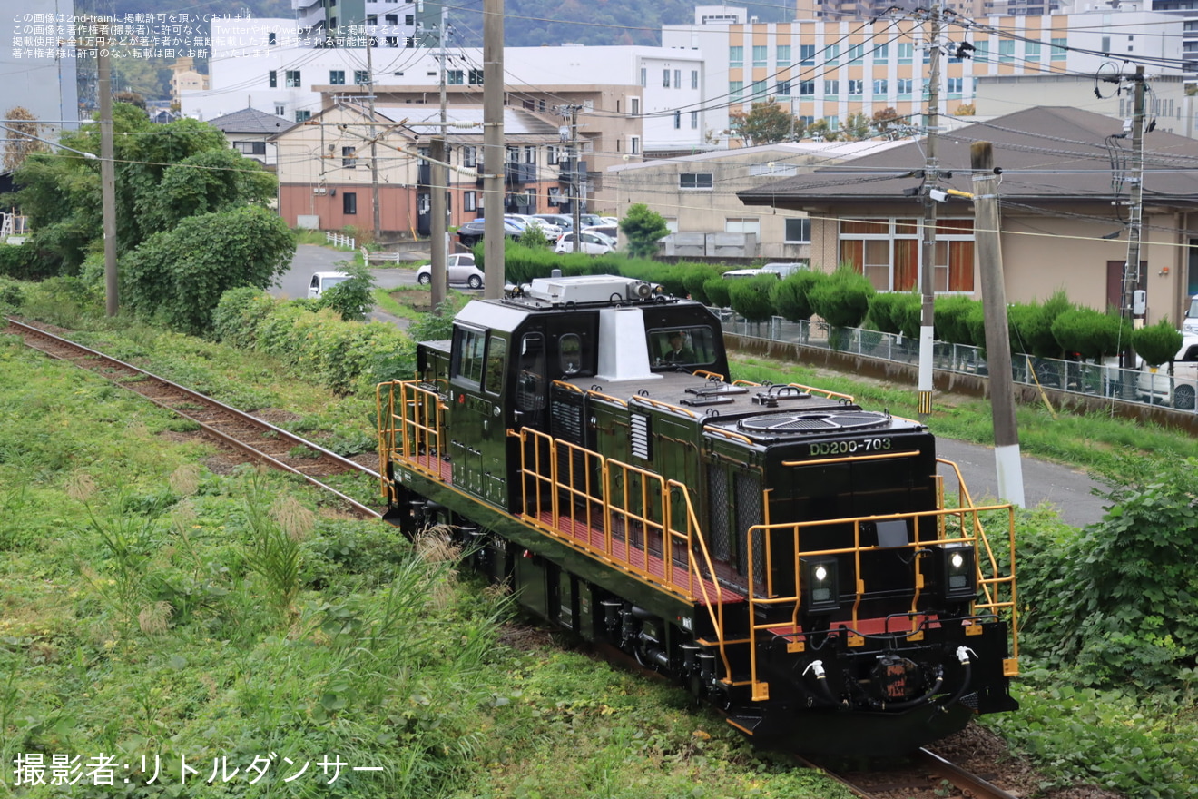 【JR九】DD200-703が自走にて初の鹿児島への拡大写真