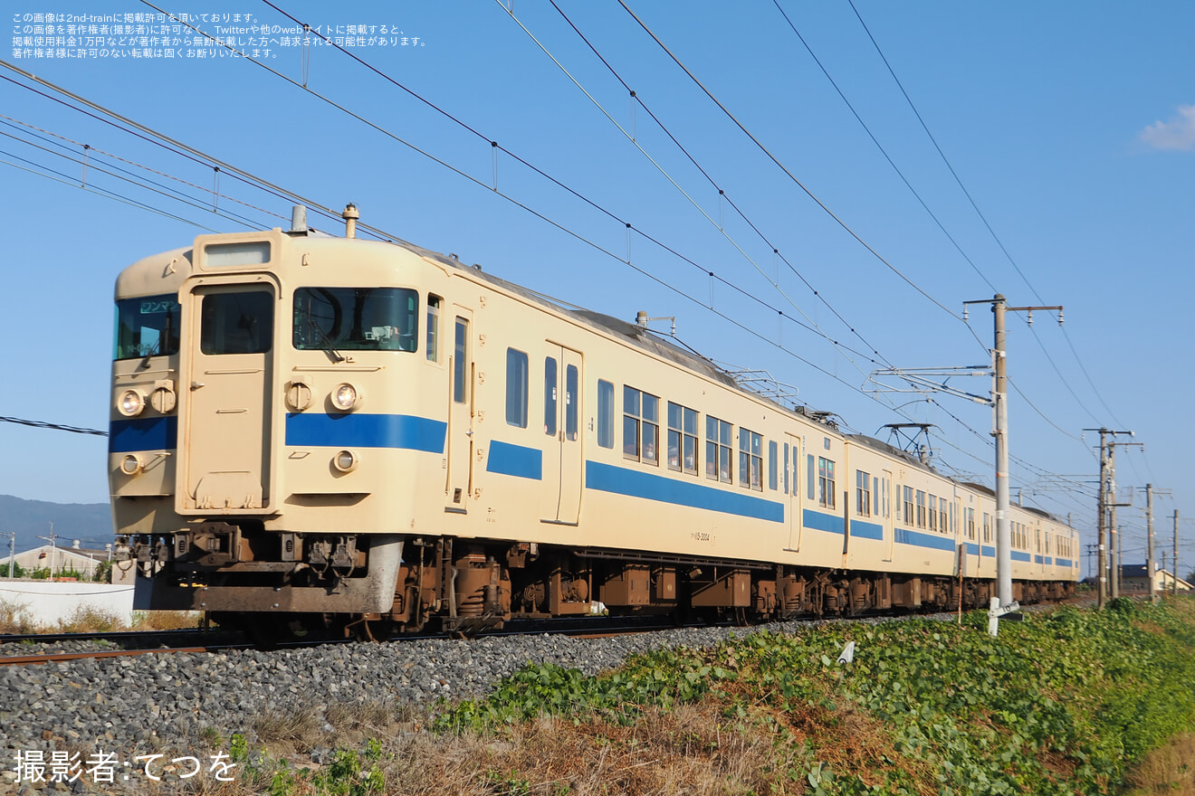 【JR西】～懐鉄シリーズ第4弾～ 115 系・瀬戸内色(4 両)の塗装戻しに伴う ありがとう瀬戸内色 団体専用臨時列車の拡大写真