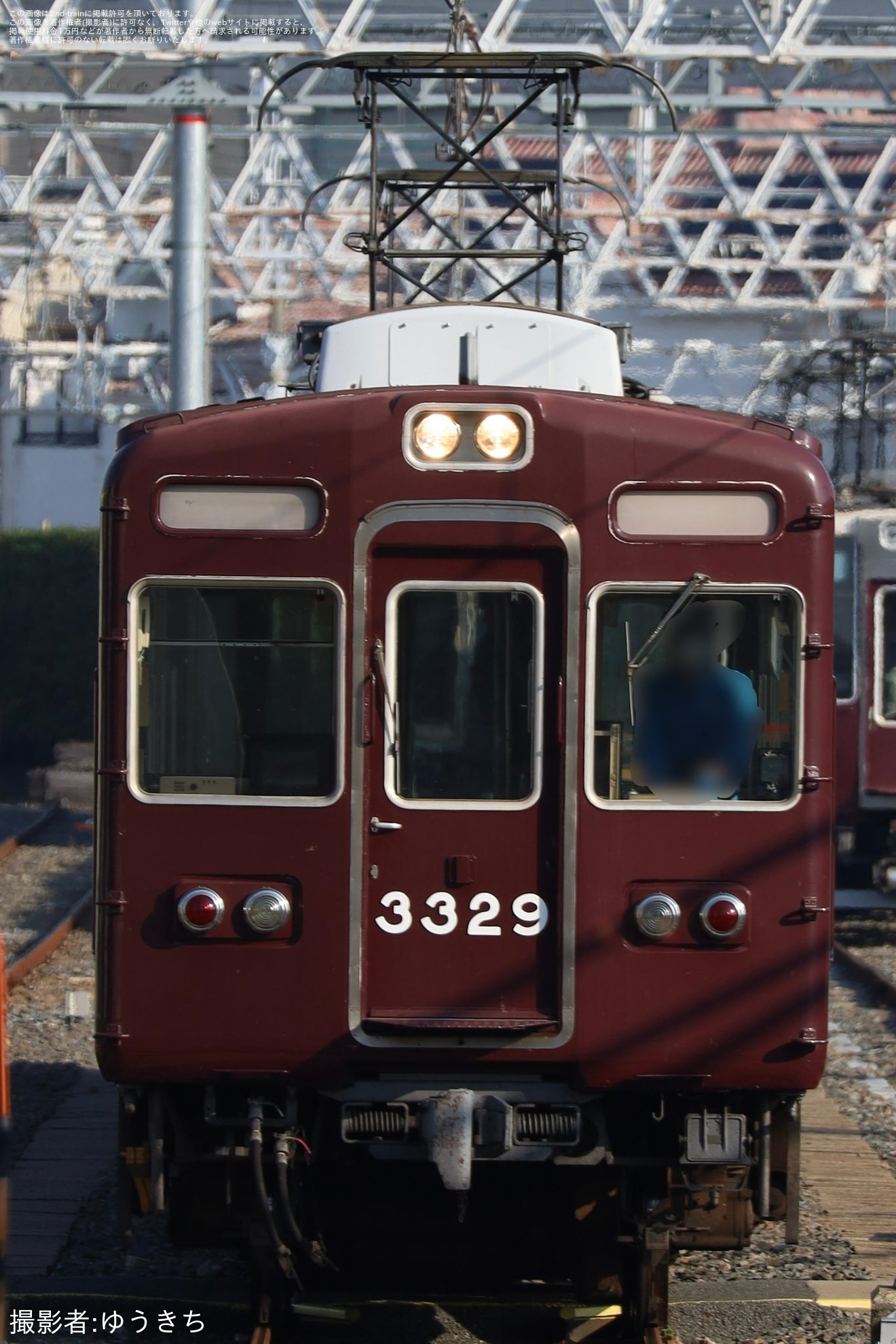【阪急】3300系3329F(3329×7R)が編成がバラされて入換の拡大写真