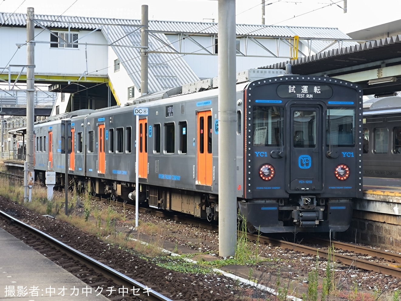 【JR九】YC1系YC1-210+YC1-1210小倉総合車両センター出場試運転の拡大写真