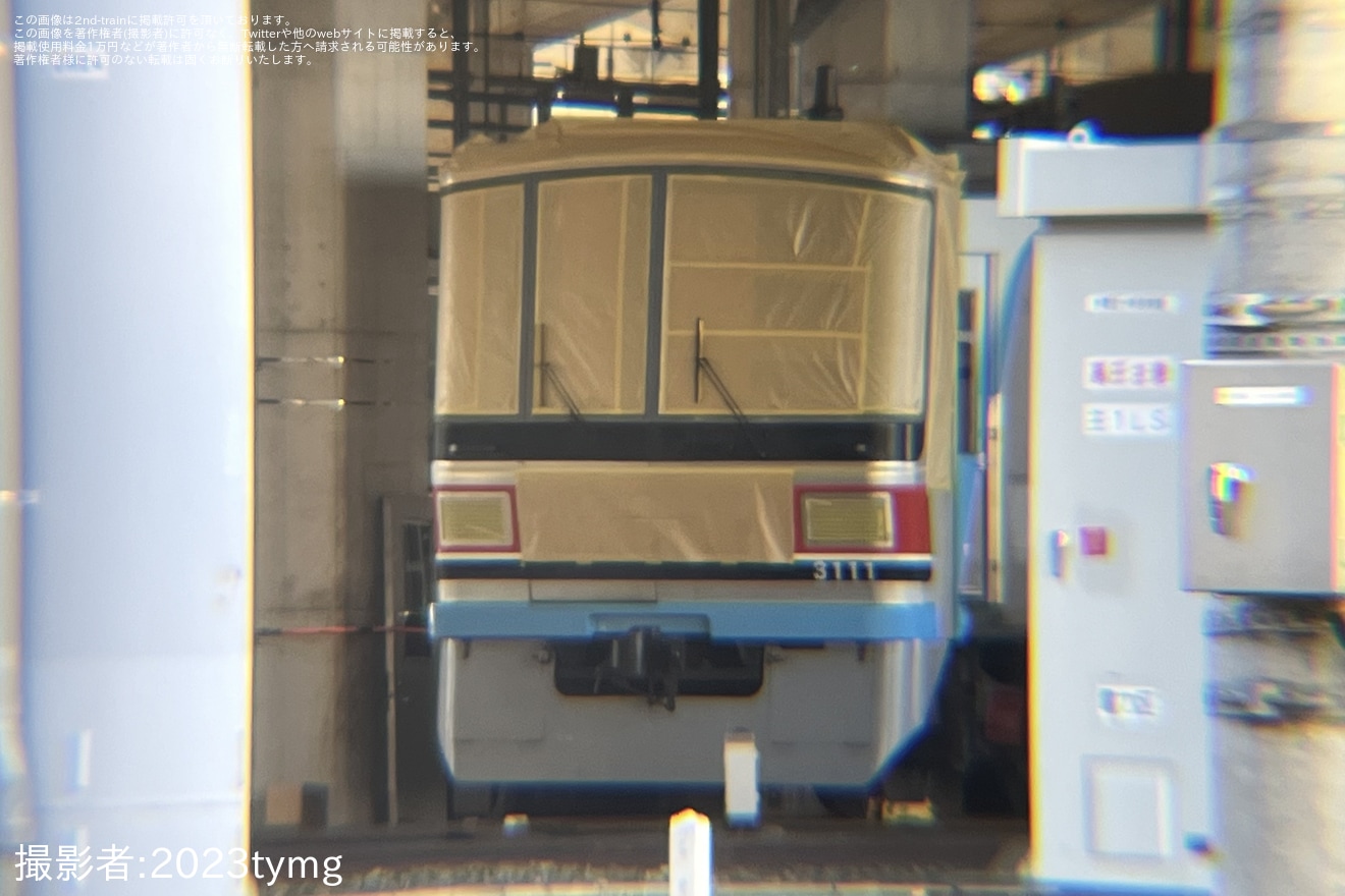 【東急】3000系3111Fが新塗装への外観変更作業が元住吉検車区にて実施の拡大写真